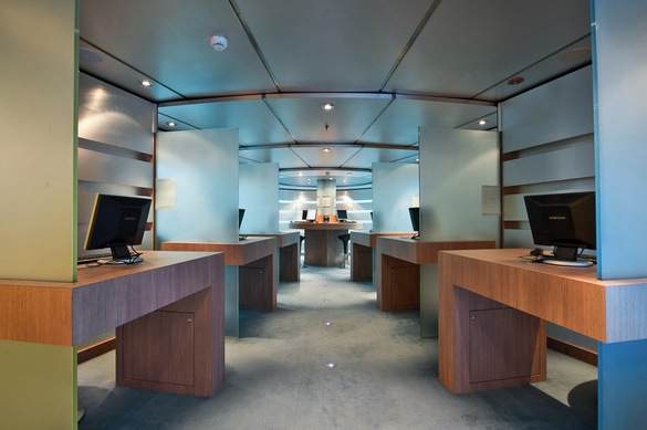 MSC Cruises, MSC Musica, Cyber Cafe 1, Copyrights - MSC Rights.jpg